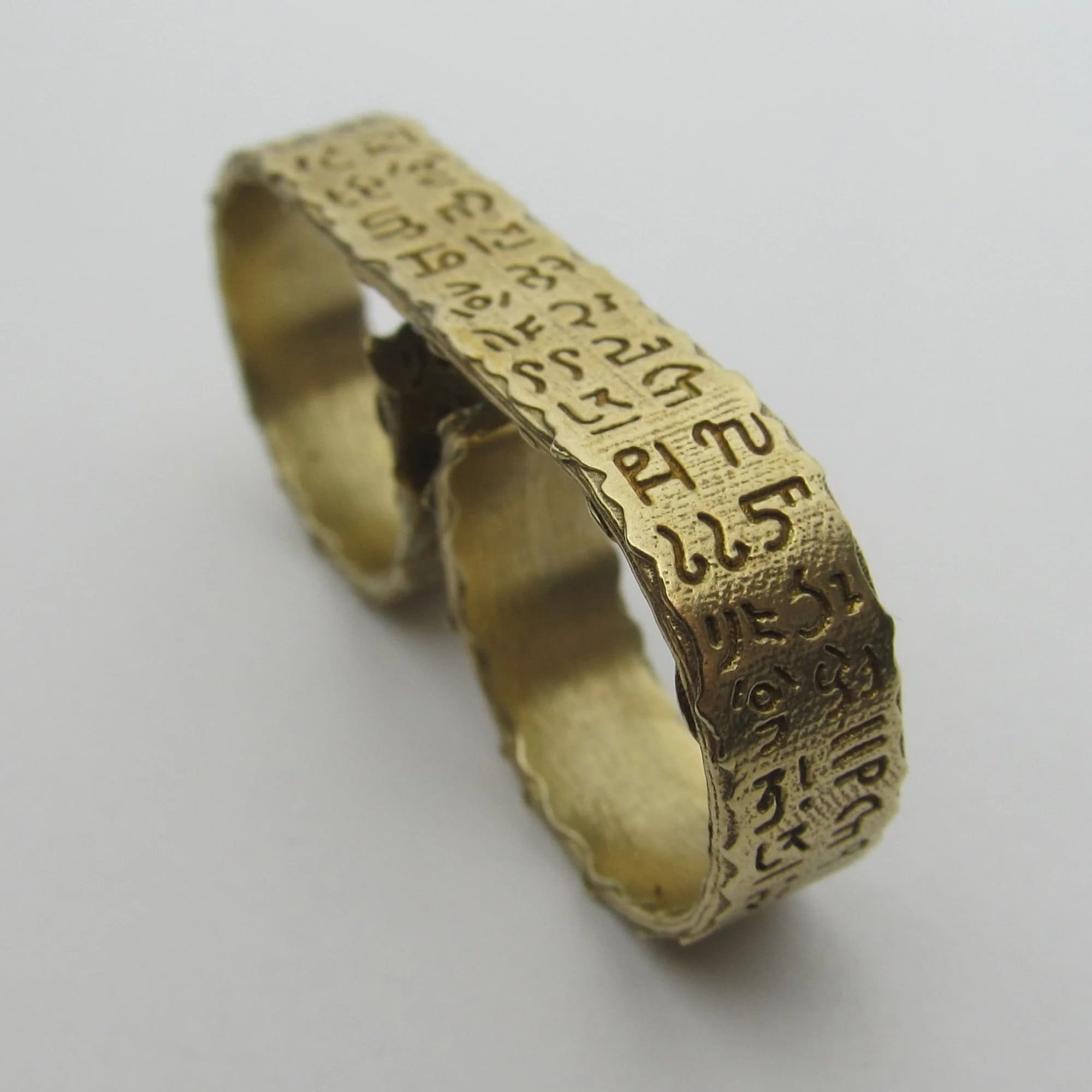 Ring dvouprsťák